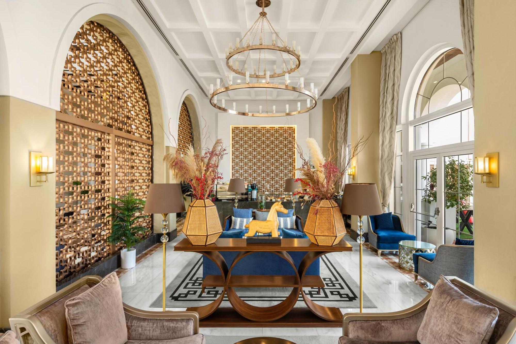 Al Habtoor Polo Resort Dubai Eksteriør bilde Lobby