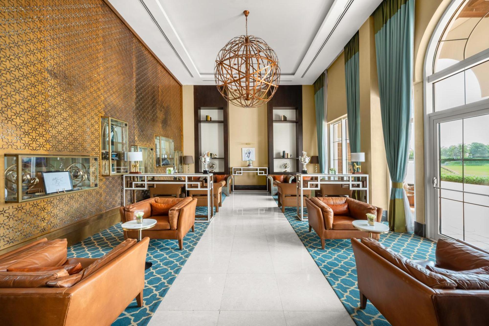 Al Habtoor Polo Resort Dubai Eksteriør bilde The Lounge at the airport
