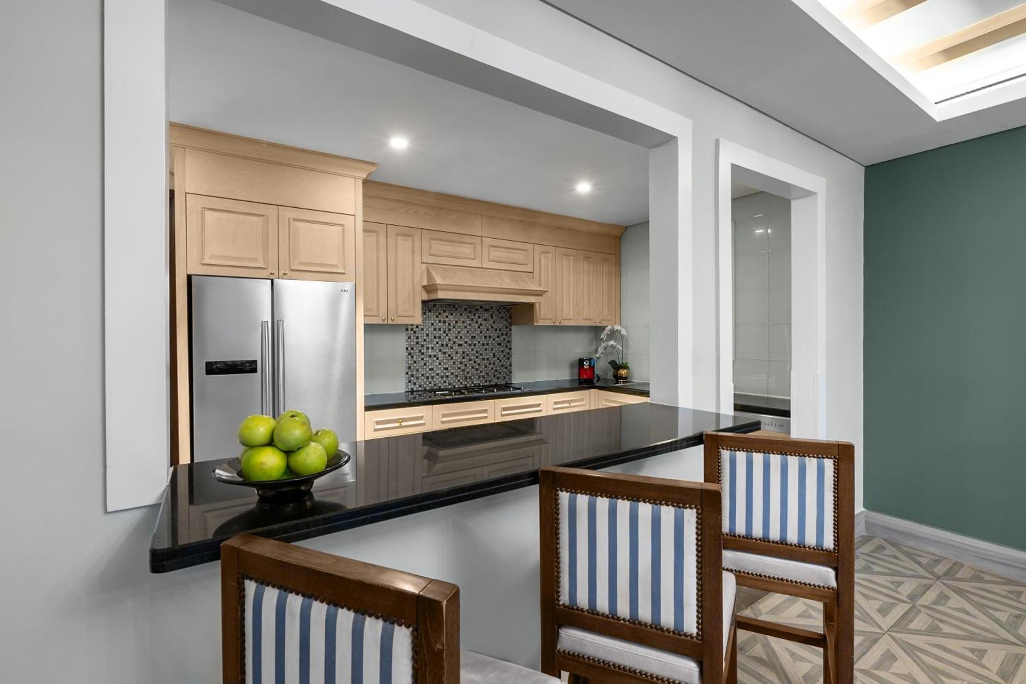 Al Habtoor Polo Resort Dubai Eksteriør bilde A 3D rendering of a kitchen